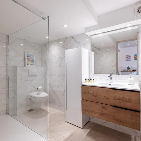 1 Longchamp - Joli - Carre D Or - Climatise Nice